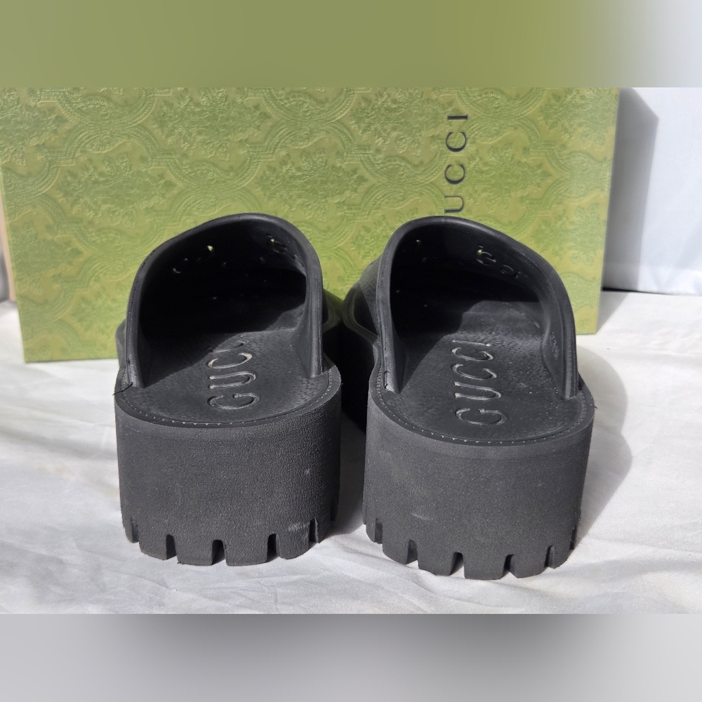 Womens GUCCI Mules - Picture 2 of 6